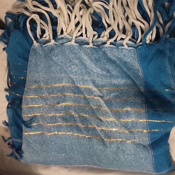 bebe PLD Scarf Lux/Fringe - Picture 2 of 2